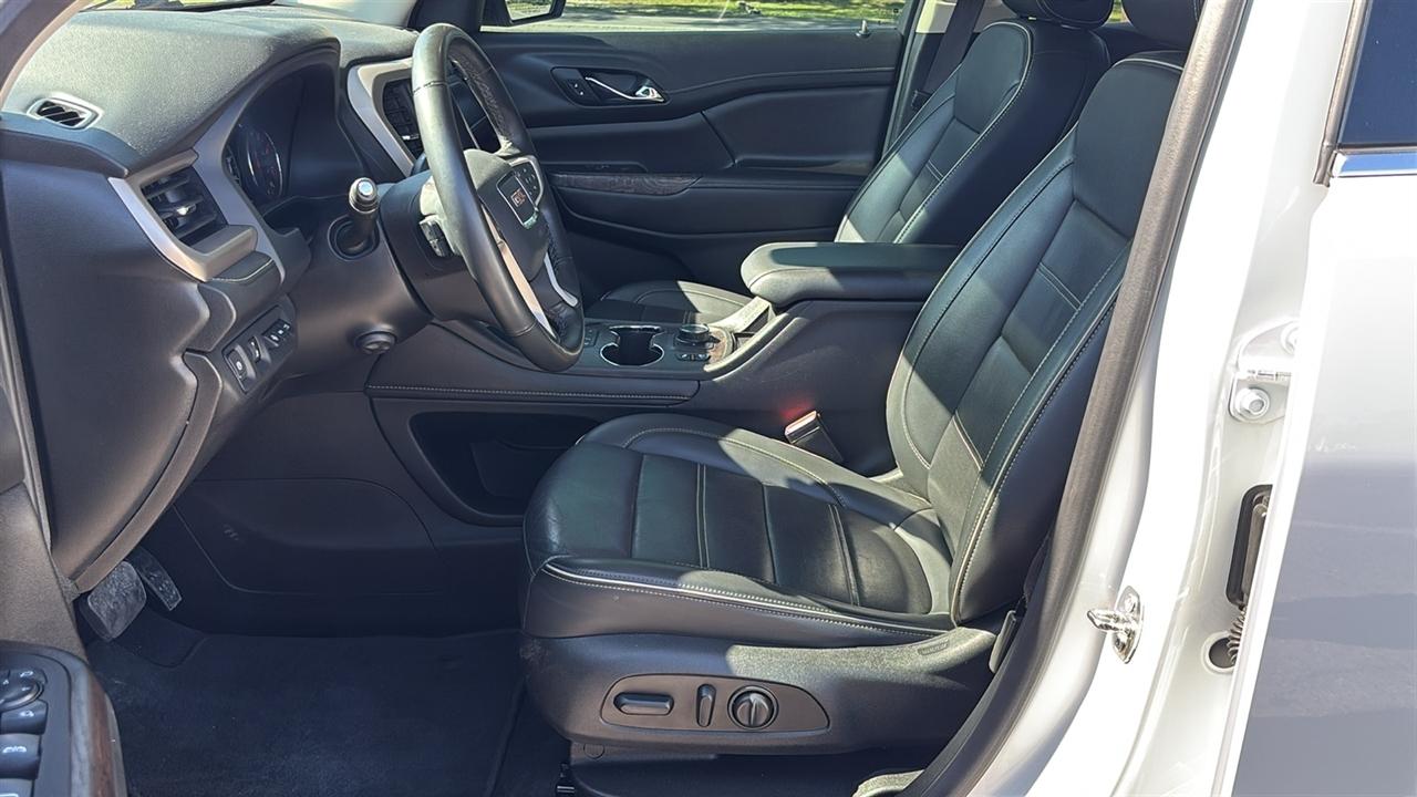 GMC Acadia Denali 2023