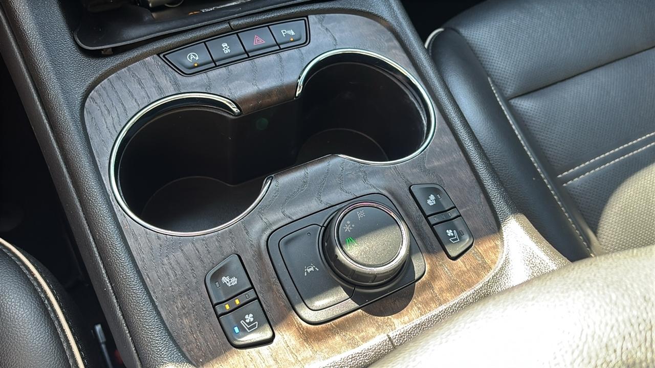 GMC Acadia Denali 2023