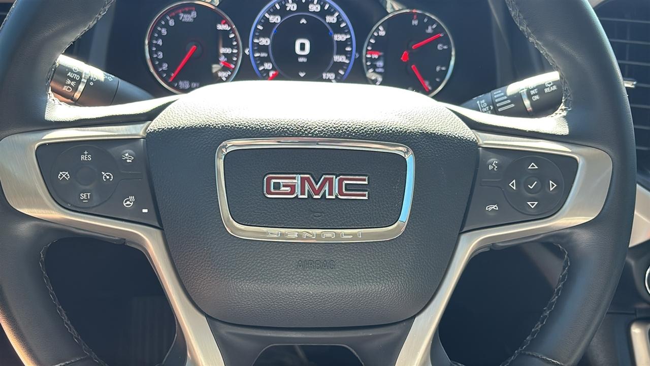 GMC Acadia Denali 2023
