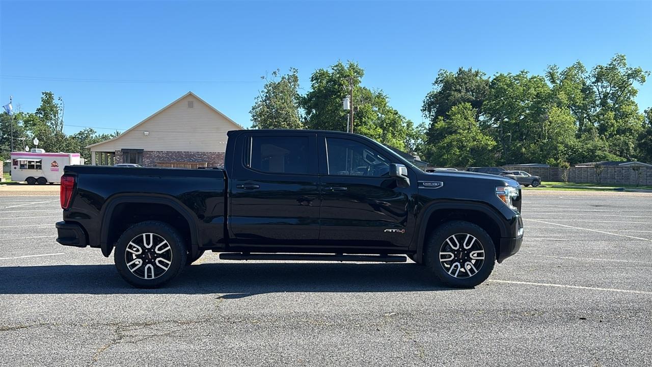 GMC Sierra 1500 AT4 Crew Cab Long Box 4WD 2020