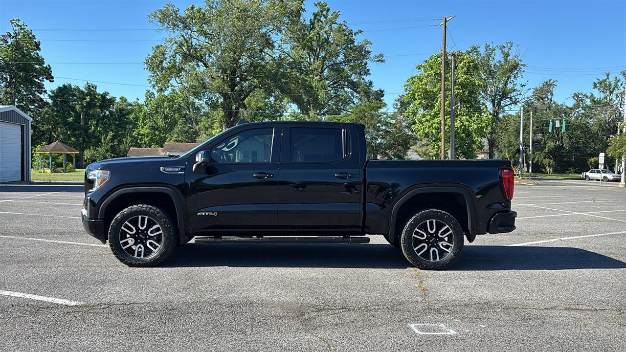 GMC Sierra 1500 AT4 Crew Cab Long Box 4WD 2020