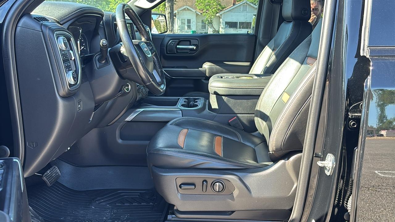 GMC Sierra 1500 AT4 Crew Cab Long Box 4WD 2020