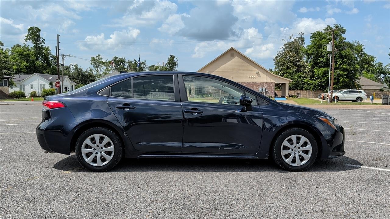 Toyota Corolla LE 2022