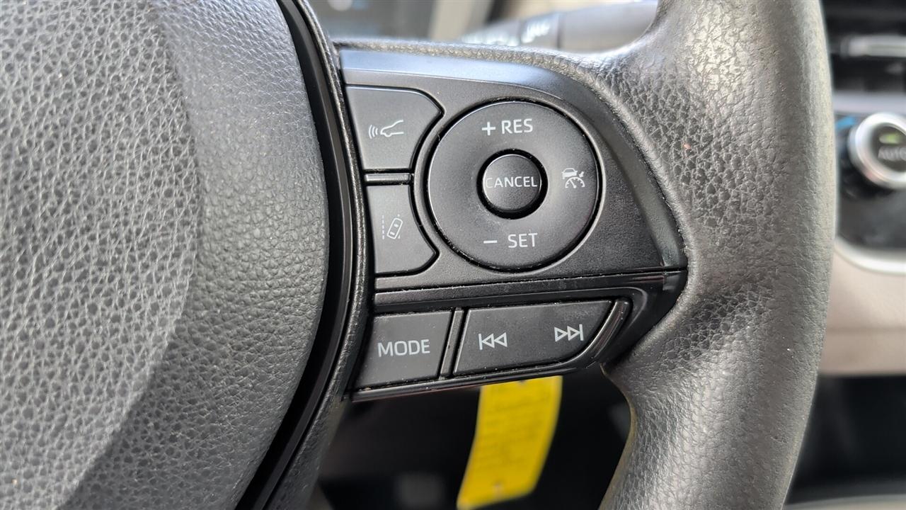 Toyota Corolla LE 2022