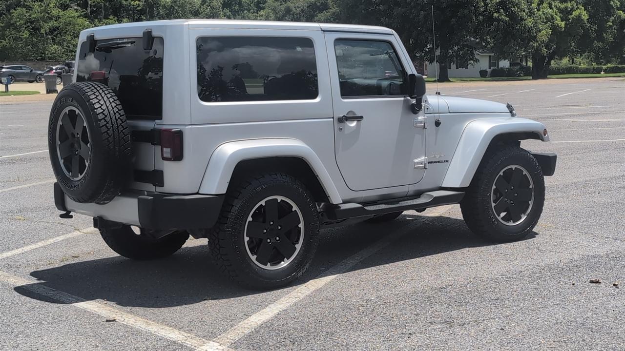 Jeep Wrangler Sahara 4WD 2012