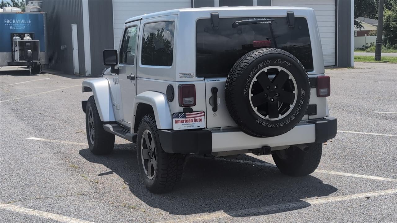 Jeep Wrangler Sahara 4WD 2012