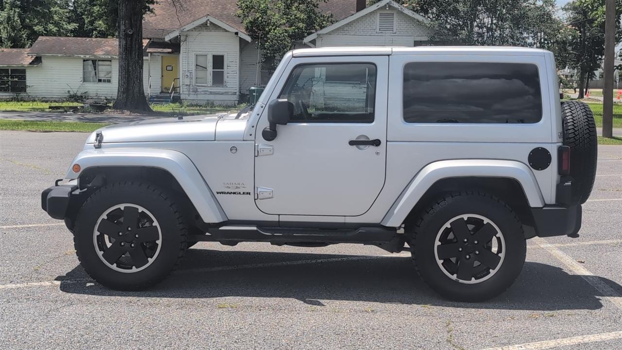 Jeep Wrangler Sahara 4WD 2012