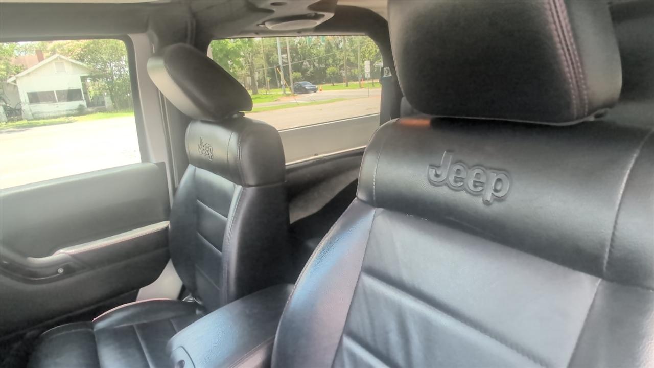 Jeep Wrangler Sahara 4WD 2012