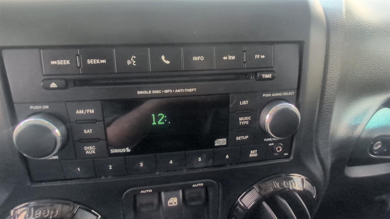 Jeep Wrangler Sahara 4WD 2012