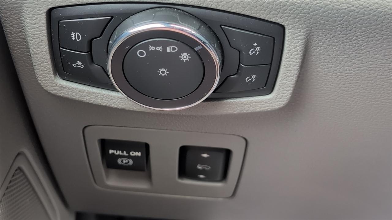 Ford F-150 XL SuperCrew 5.5-ft. Bed 4WD 2019