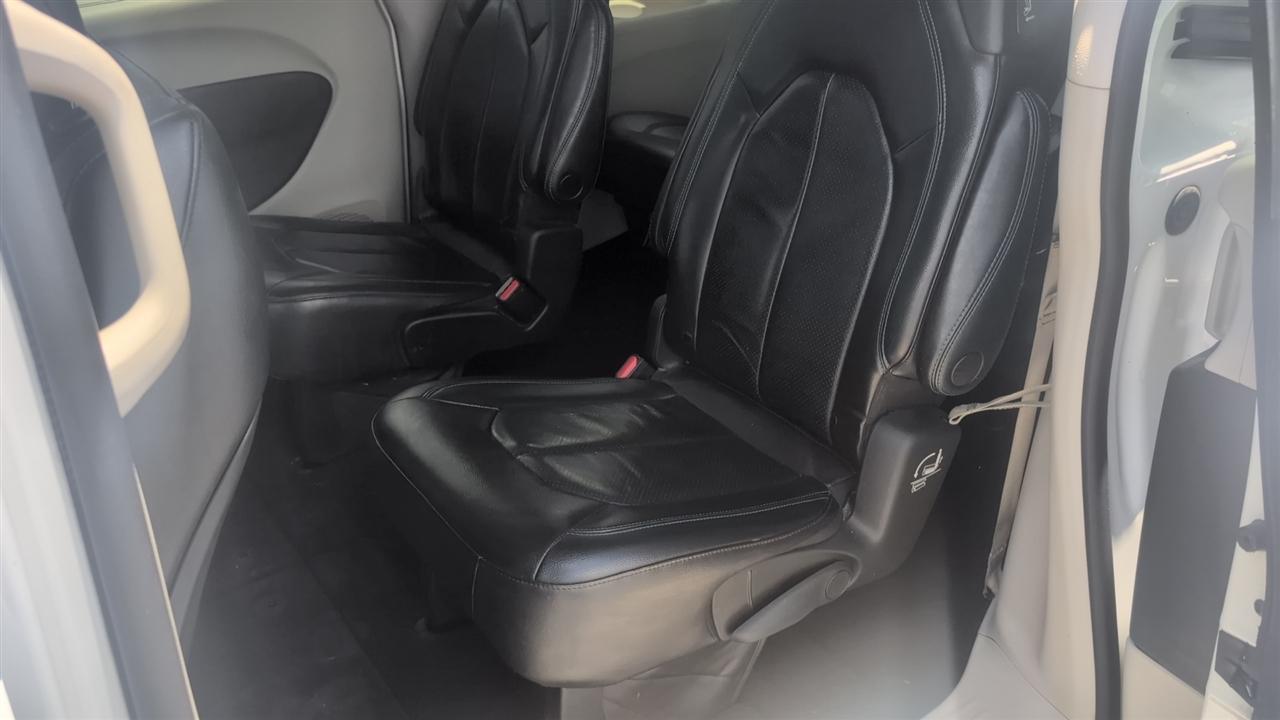 Chrysler Pacifica Touring-L 2021