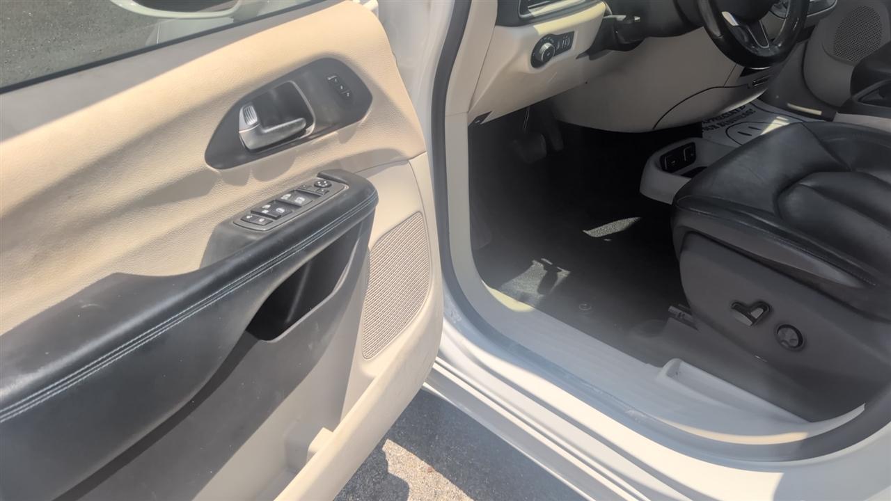 Chrysler Pacifica Touring-L 2021