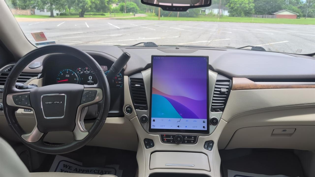 GMC Yukon Denali 4WD 2019