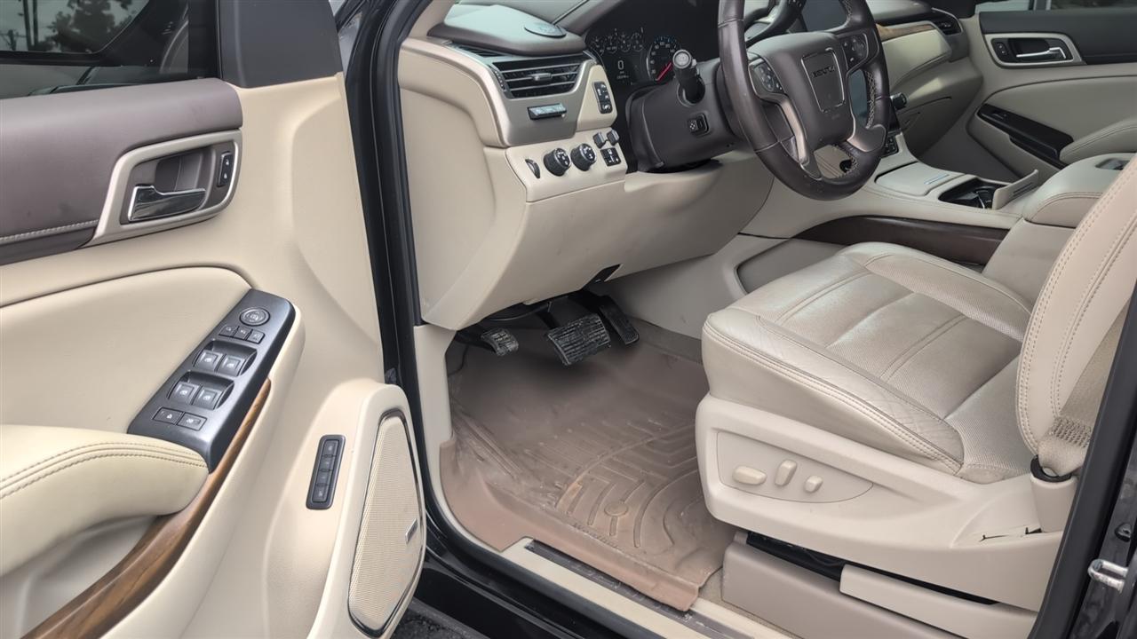 GMC Yukon Denali 4WD 2019