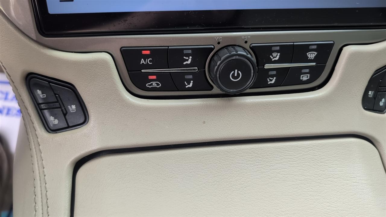 GMC Yukon Denali 4WD 2019