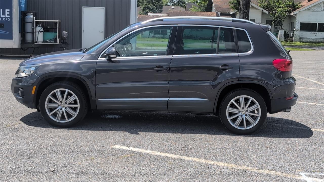 Volkswagen Tiguan S 2016