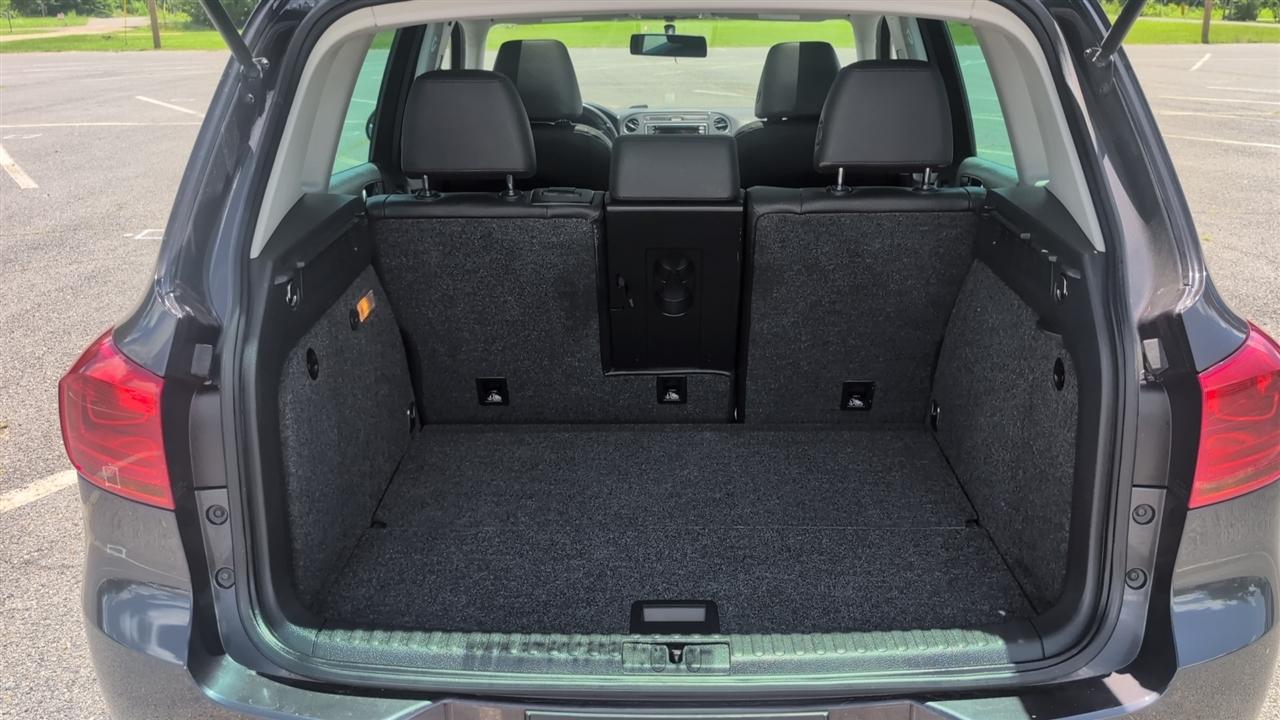 Volkswagen Tiguan S 2016