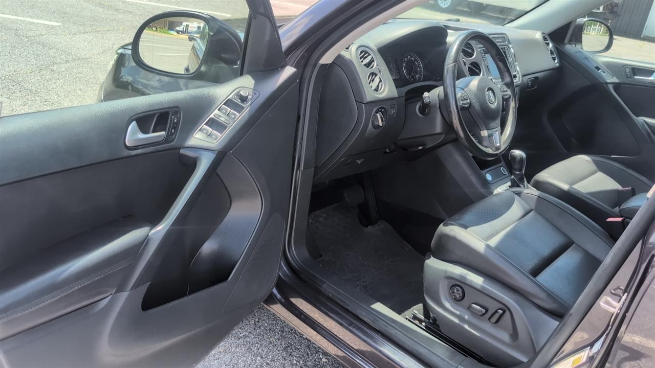 Volkswagen Tiguan S 2016