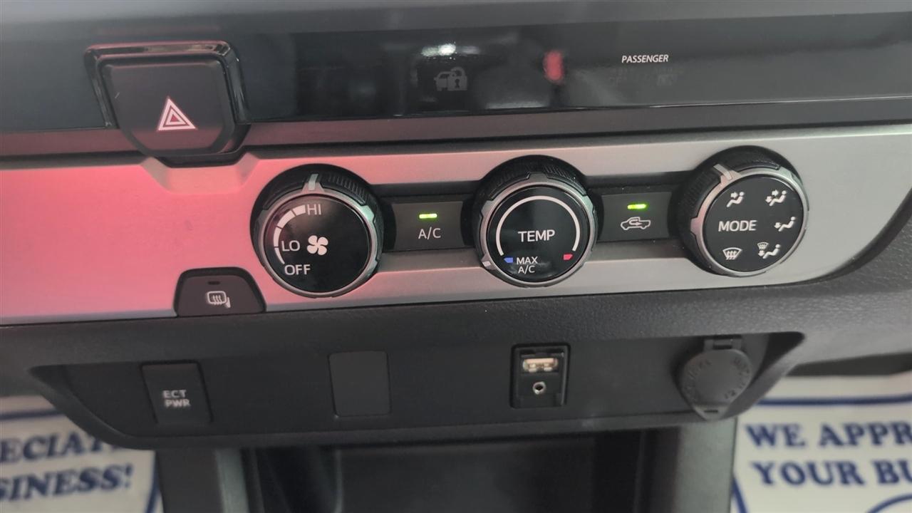 Toyota Tacoma SR5 Double Cab Long Bed V6 6AT 2WD 2017