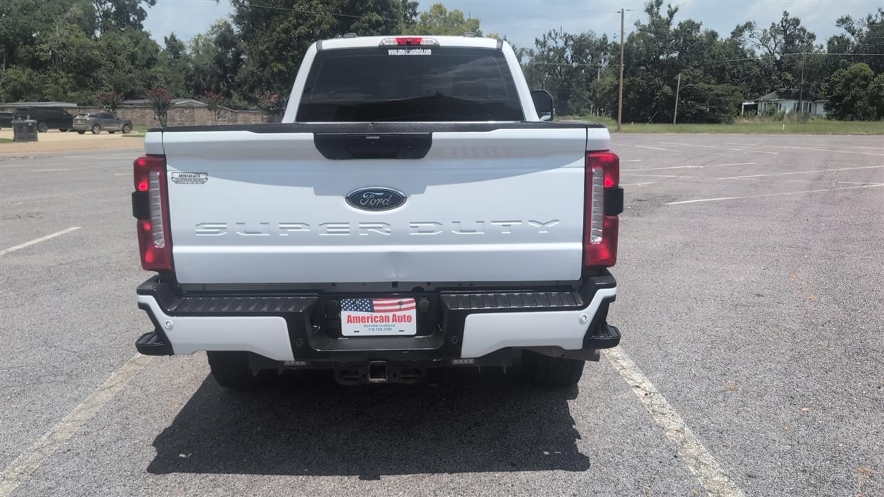 Ford F-250 SD Platinum Crew Cab 4WD 2023