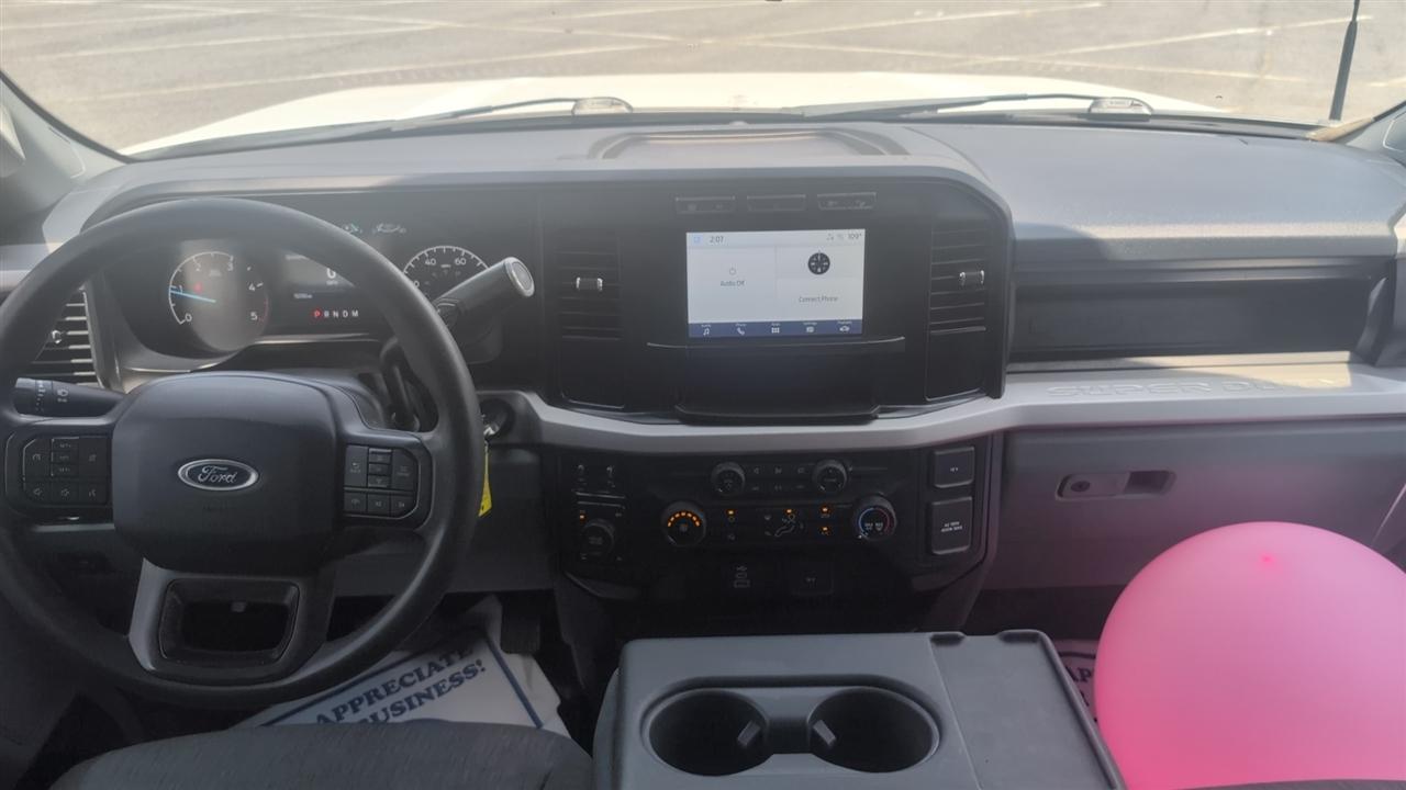 Ford F-250 SD Platinum Crew Cab 4WD 2023