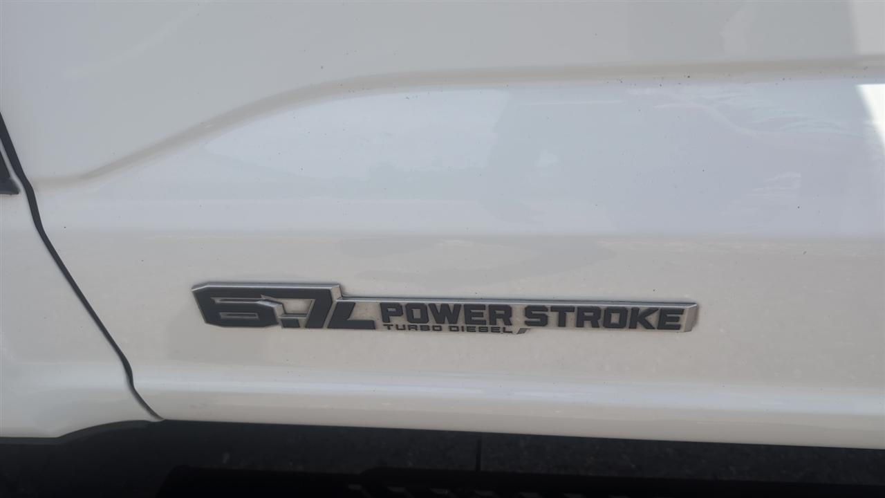 Ford F-250 SD Platinum Crew Cab 4WD 2023