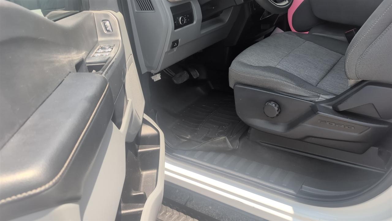 Ford F-250 SD Platinum Crew Cab 4WD 2023