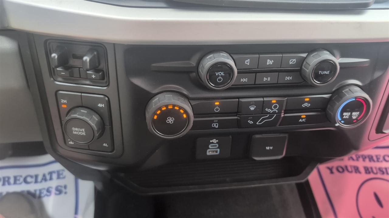 Ford F-250 SD Platinum Crew Cab 4WD 2023