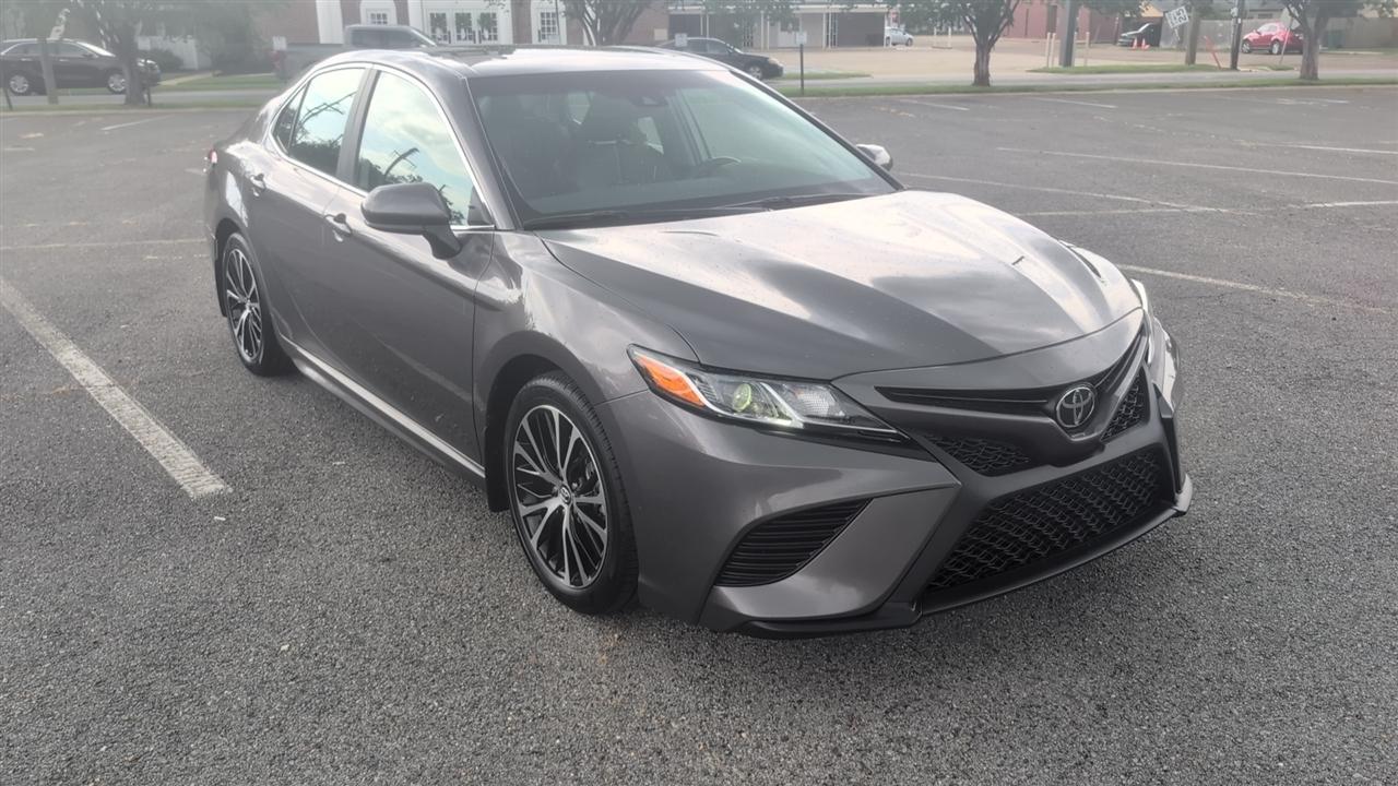 Toyota Camry  2019