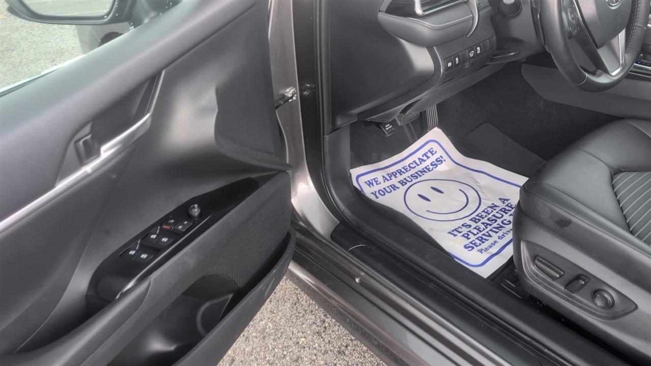 Toyota Camry  2019