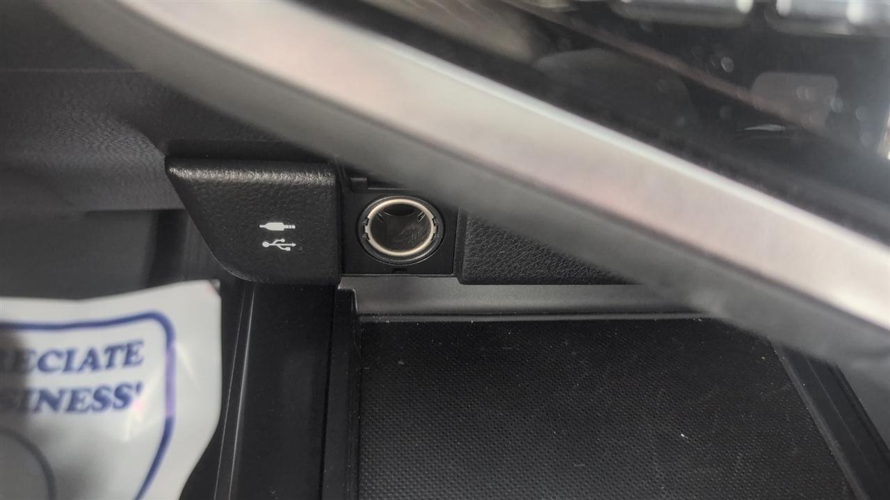Toyota Camry  2019