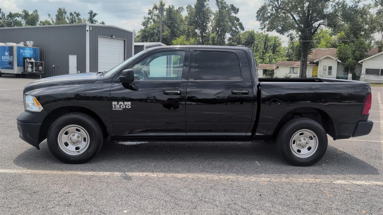 RAM 1500 Classic Tradesman Crew Cab SWB 2WD 2024
