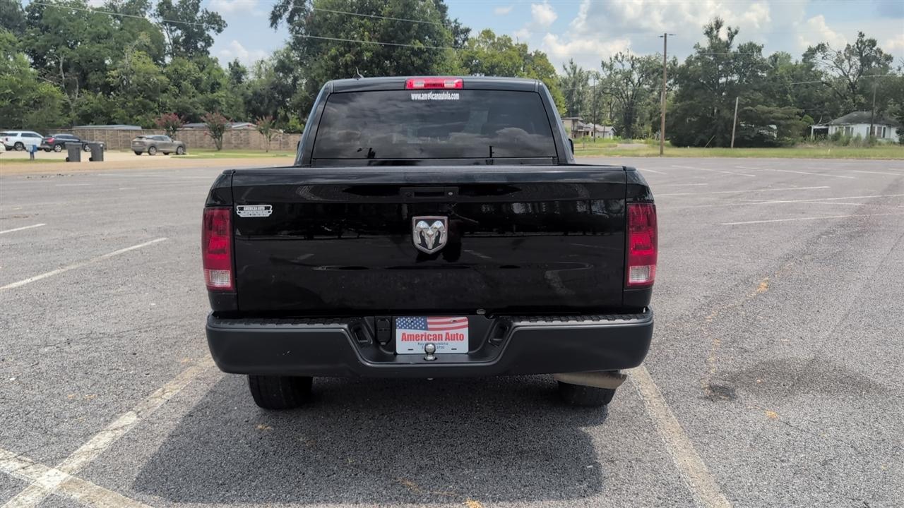 RAM 1500 Classic Tradesman Crew Cab SWB 2WD 2024