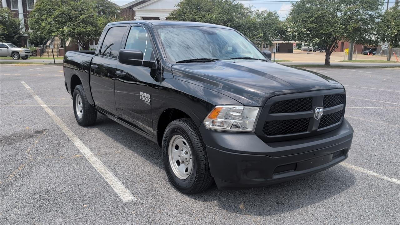 RAM 1500 Classic Tradesman Crew Cab SWB 2WD 2024