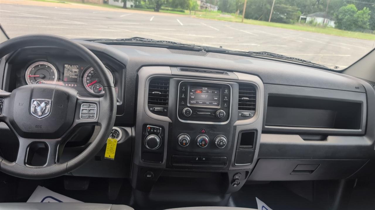 RAM 1500 Classic Tradesman Crew Cab SWB 2WD 2024