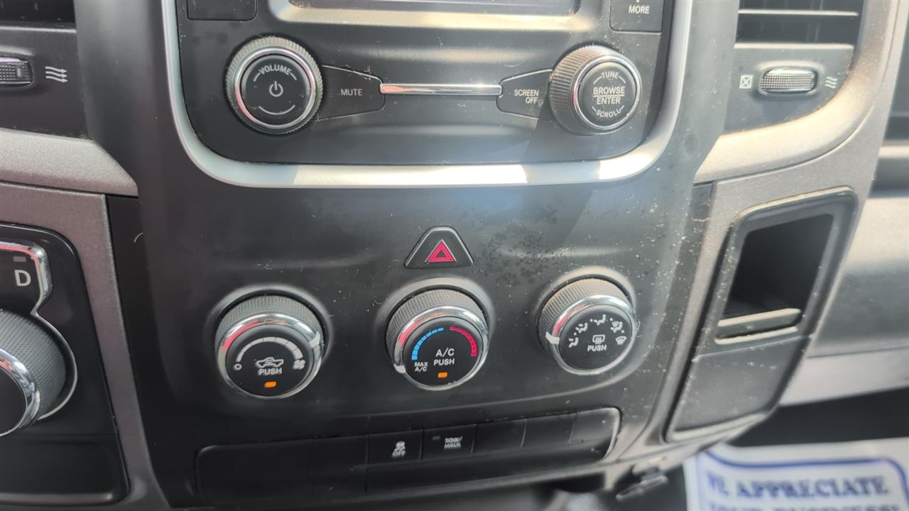 RAM 1500 Classic Tradesman Crew Cab SWB 2WD 2024
