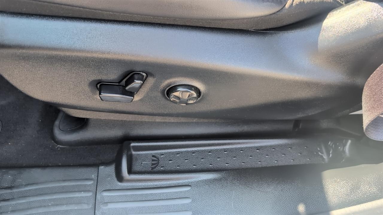 Chrysler Pacifica Select 2025