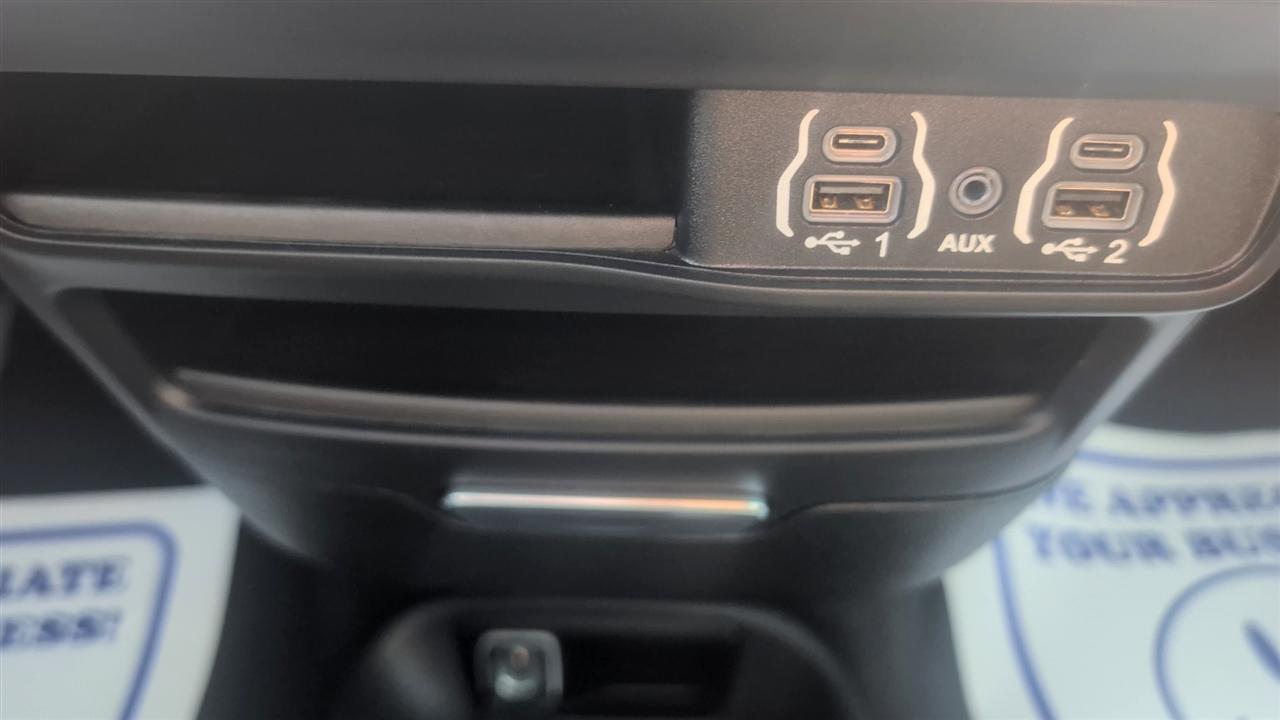 Chrysler Pacifica Select 2025