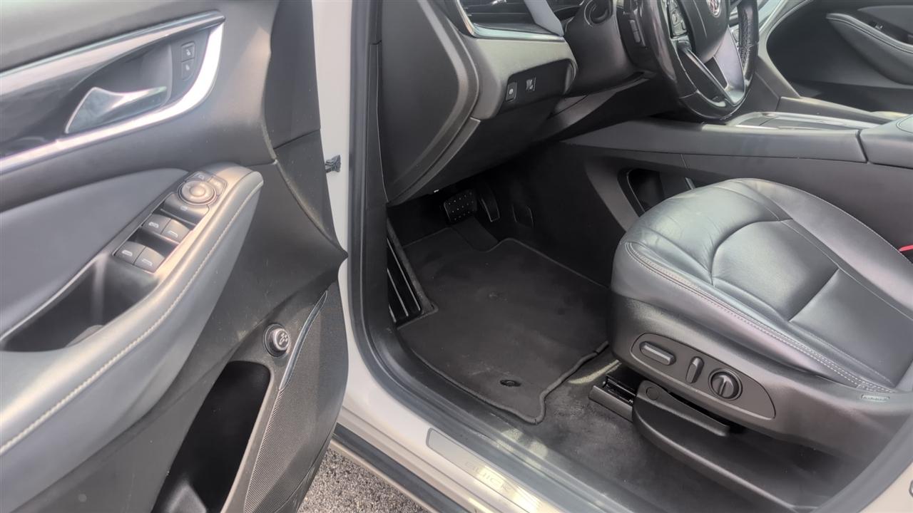 Buick Enclave Essence FWD 2022