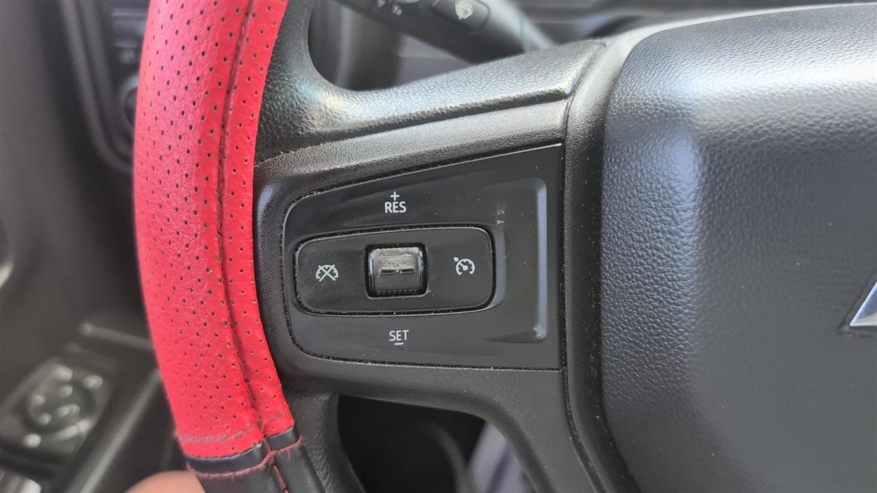 Chevrolet Silverado 1500 Custom Crew Cab Long Box 4WD 2019