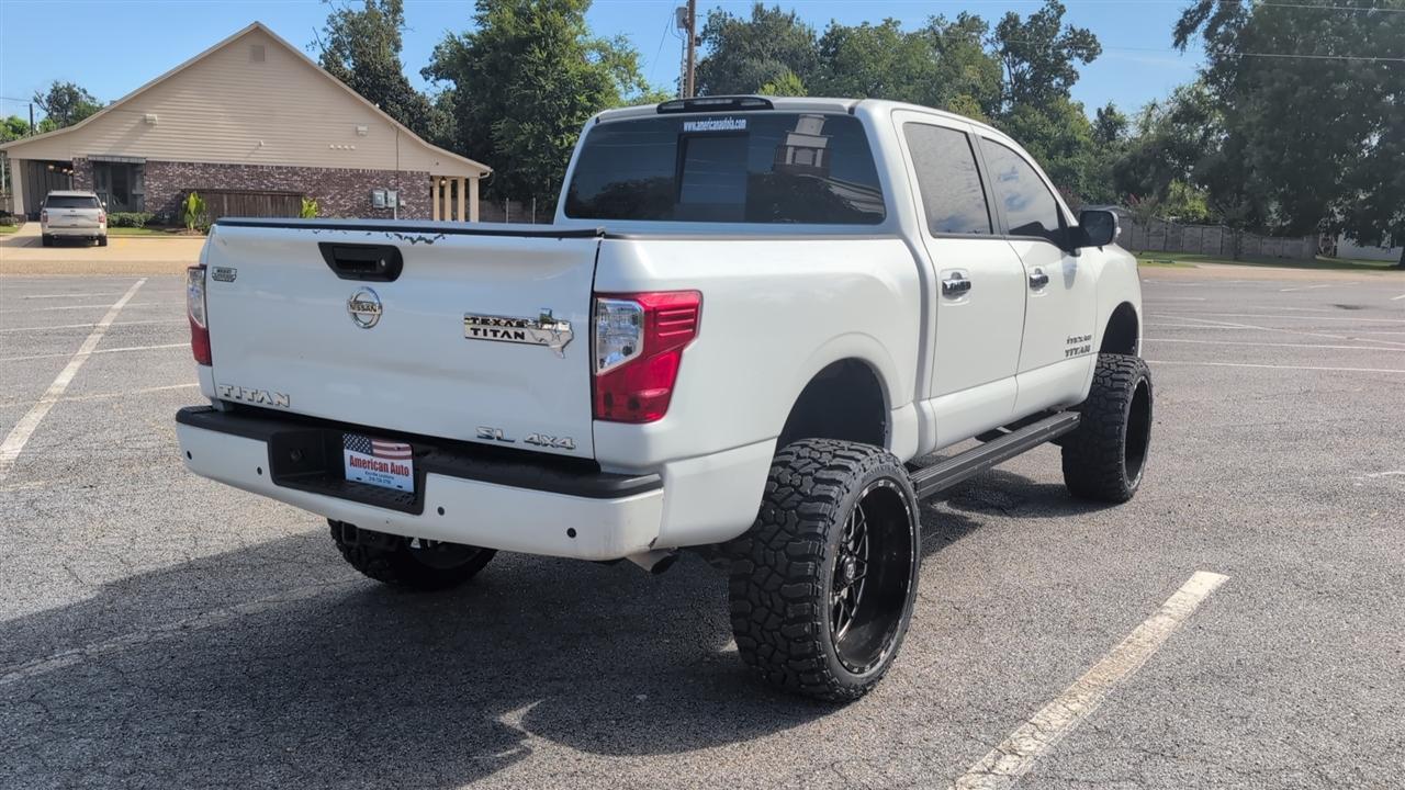 Nissan Titan SV Crew Cab 4WD 2021