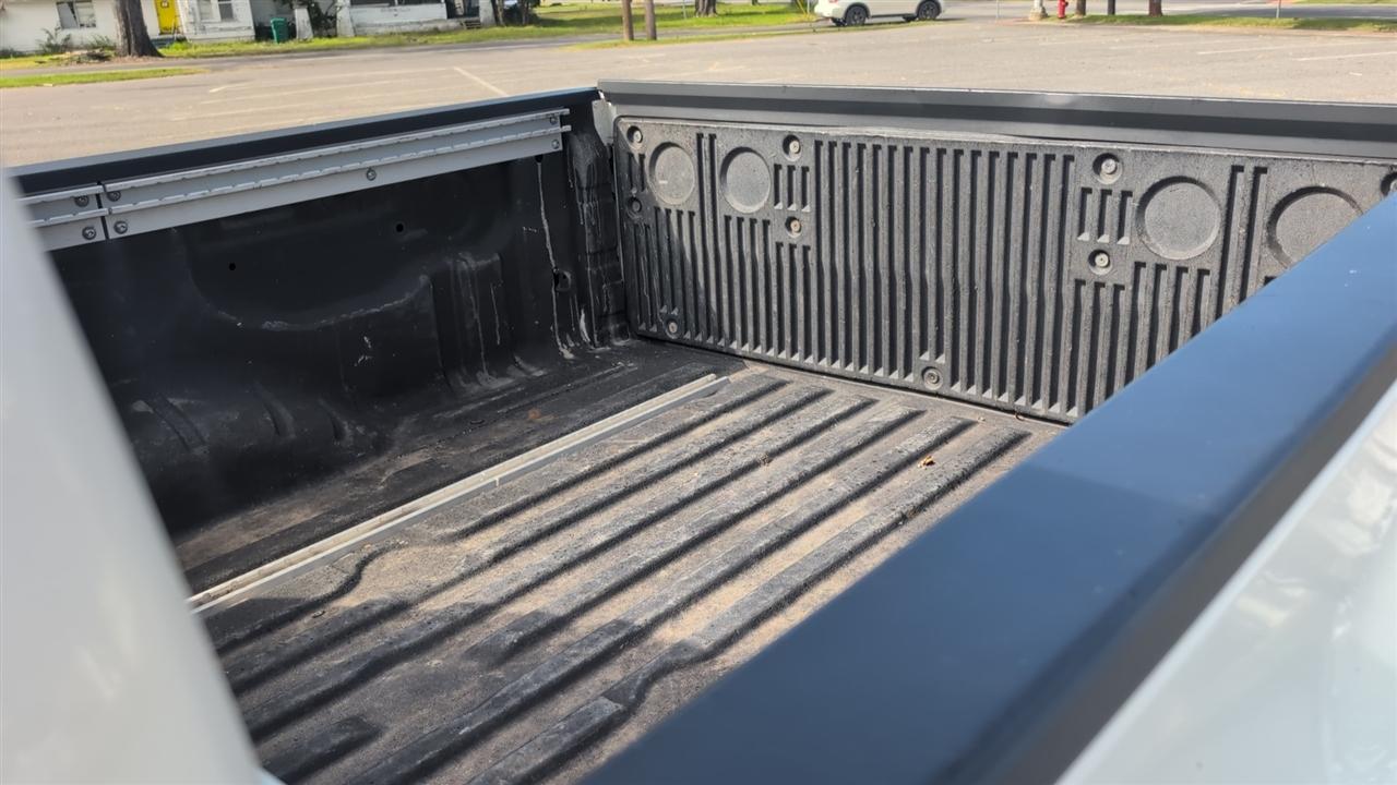 Nissan Titan SV Crew Cab 4WD 2021