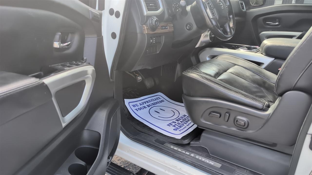 Nissan Titan SV Crew Cab 4WD 2021