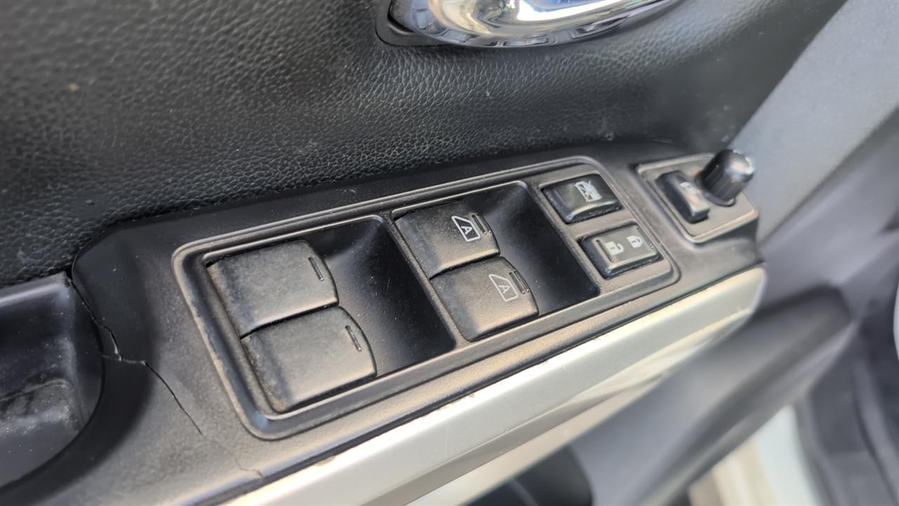 Nissan Titan SV Crew Cab 4WD 2021