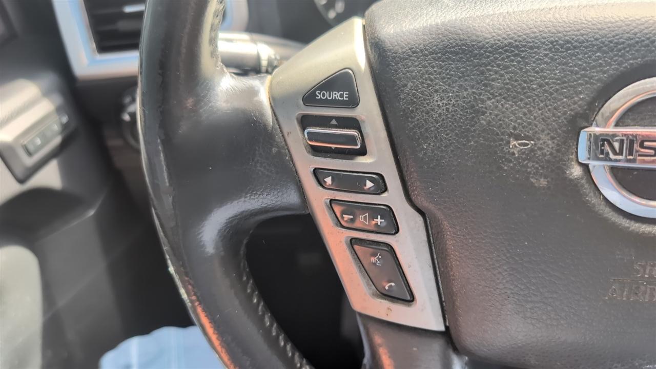 Nissan Titan SV Crew Cab 4WD 2021