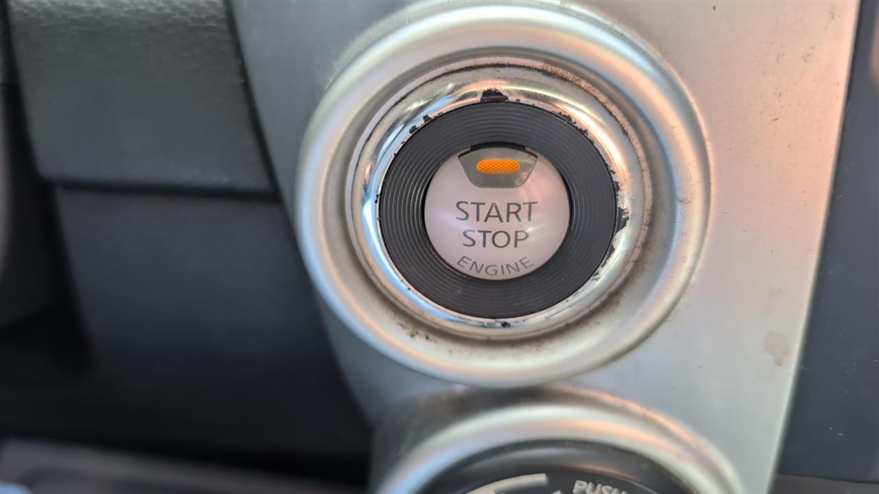 Nissan Titan SV Crew Cab 4WD 2021