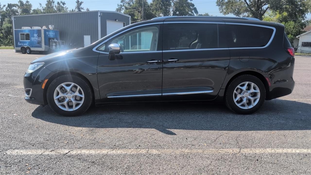 Chrysler Pacifica Limited 2020
