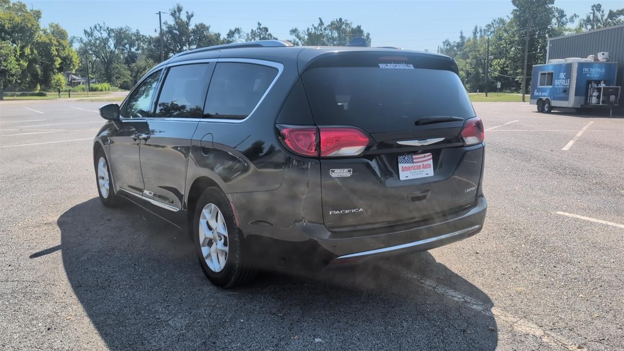 Chrysler Pacifica Limited 2020