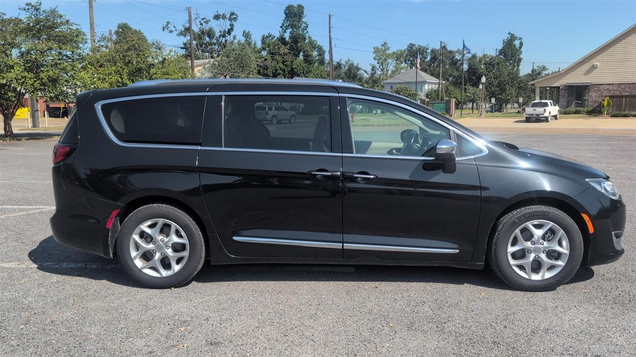 Chrysler Pacifica Limited 2020