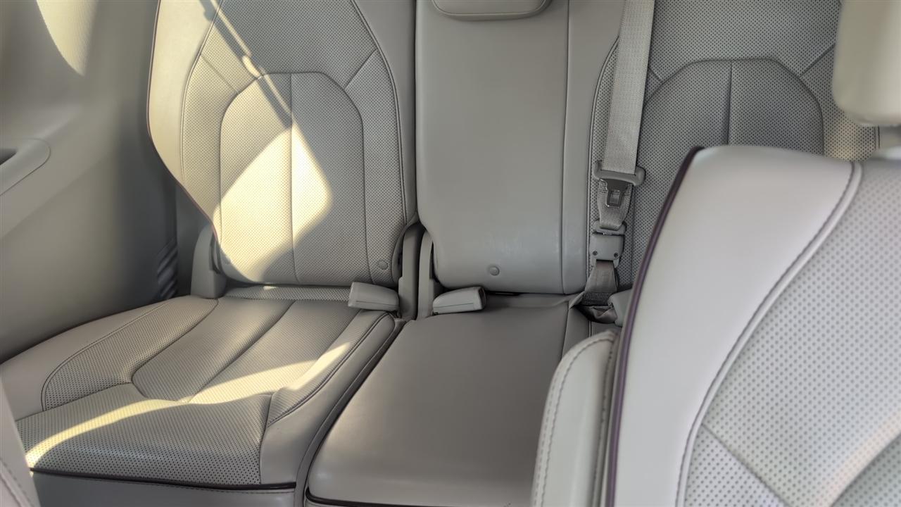 Chrysler Pacifica Limited 2020